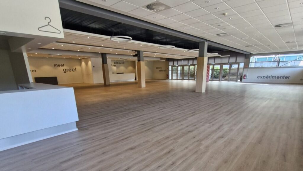 Comment estimer la superficie de la salle de location pour votre événement ?